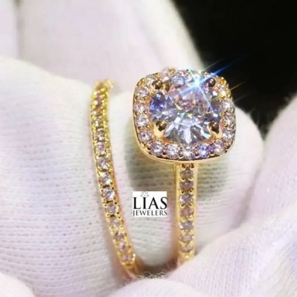 New 18k yellow gold wedding ring set